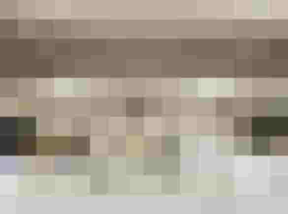 Moderne Elektrotechnik in heller Werkstatt mit energiesparender Beleuchtung und smartem Design