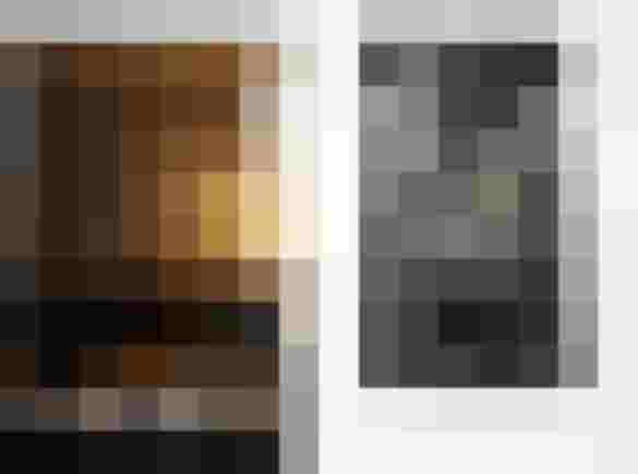 Designheizkörper mit abstraktem Muster an weißer Wand, modernes Schlafzimmer mit Wohlfühlambiente